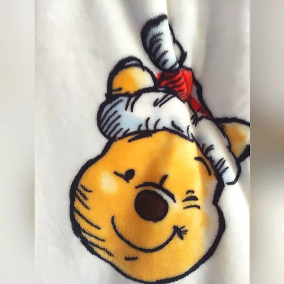 NWT Winnie the pooh Plush Holiday Throw Blanket - Picture 3 of 5